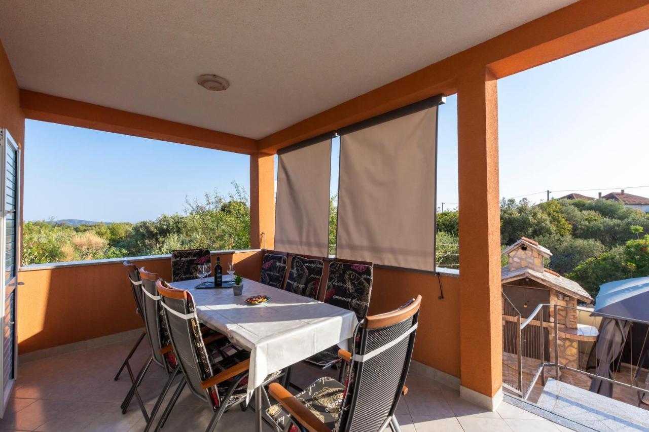 Villa Spark With Heated Pool In Rogoznica Zečevo エクステリア 写真