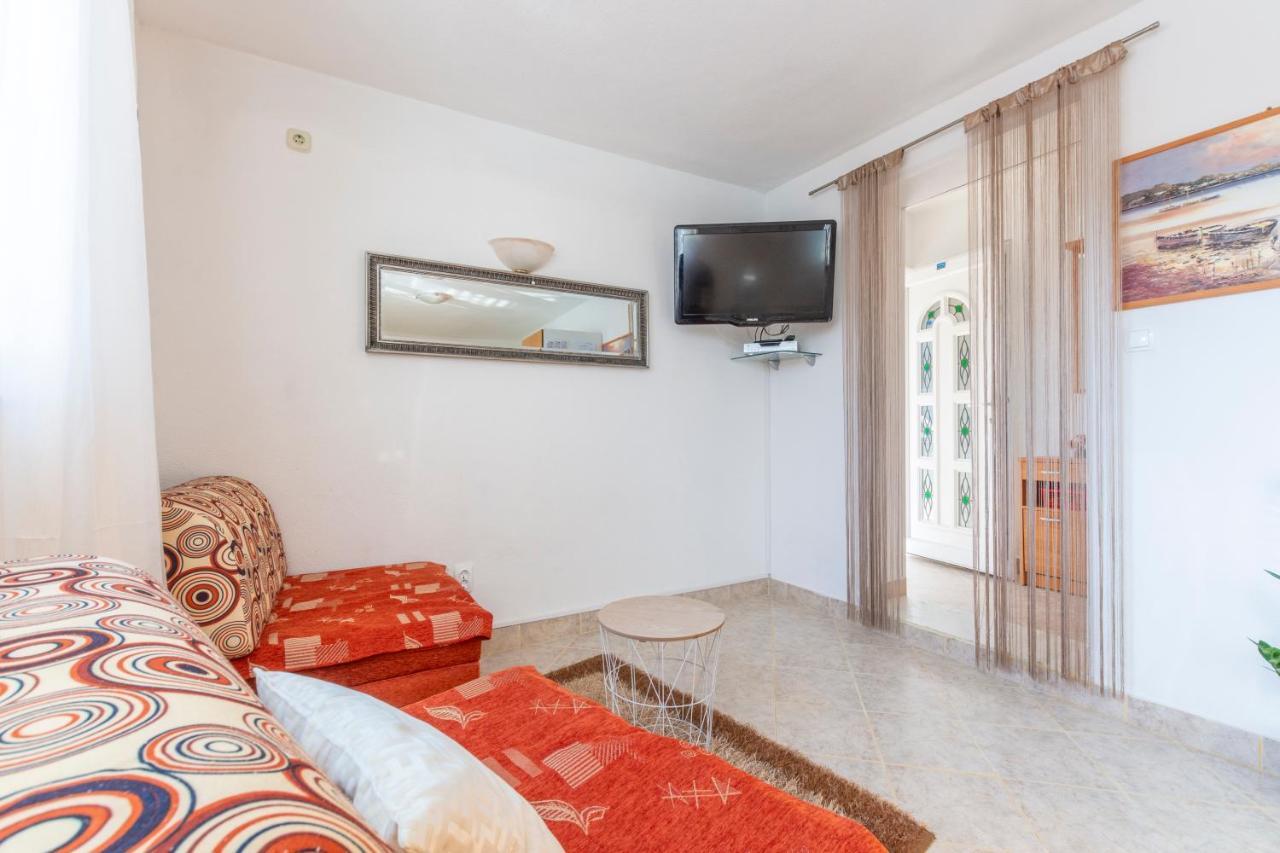 Villa Spark With Heated Pool In Rogoznica Zečevo エクステリア 写真