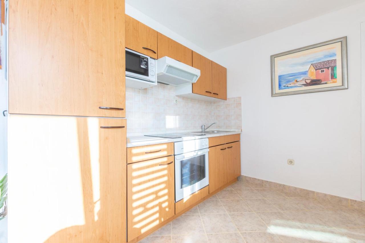 Villa Spark With Heated Pool In Rogoznica Zečevo エクステリア 写真