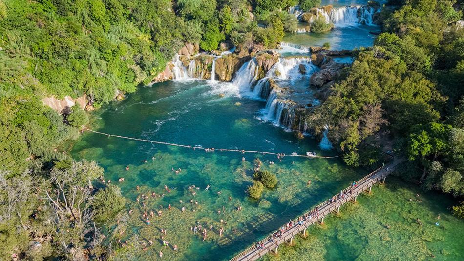 Villa Spark With Heated Pool In Rogoznica Zečevo エクステリア 写真