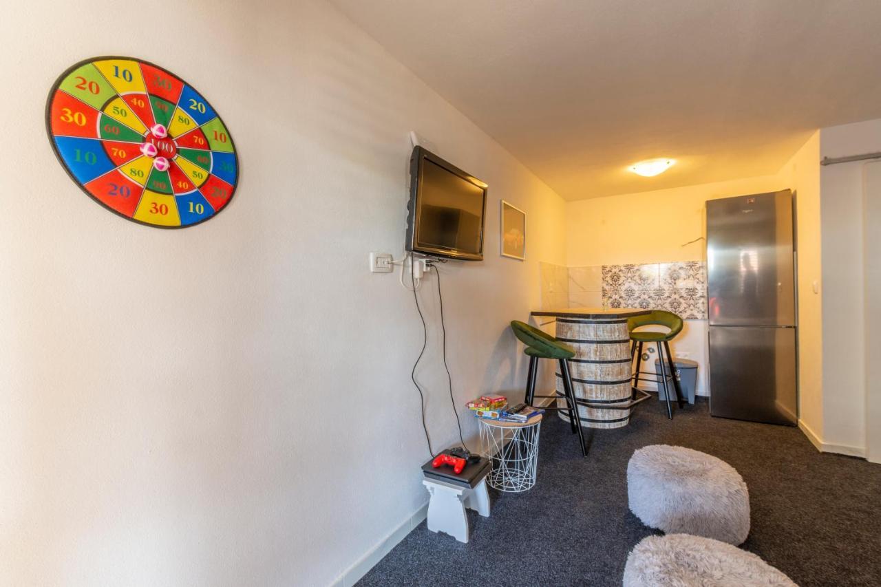 Villa Spark With Heated Pool In Rogoznica Zečevo エクステリア 写真