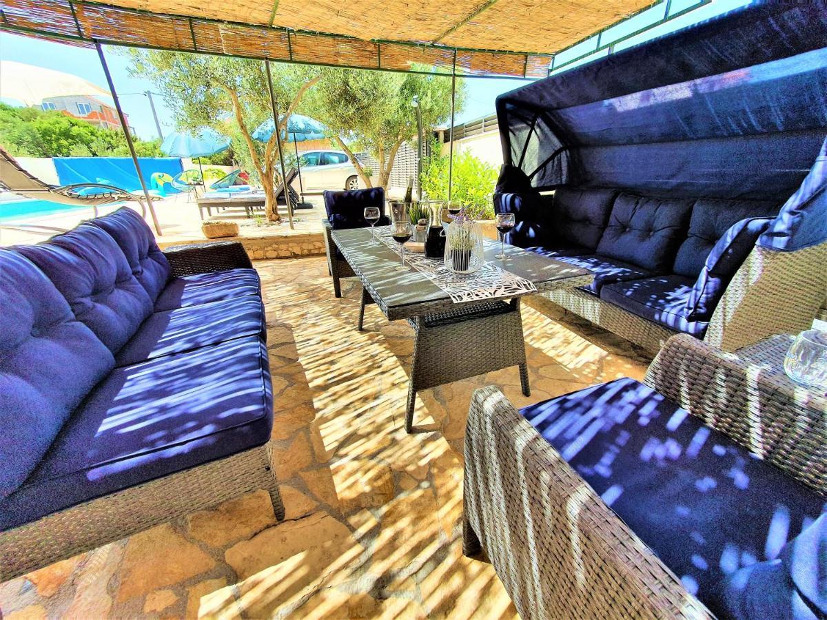 Villa Spark With Heated Pool In Rogoznica Zečevo エクステリア 写真